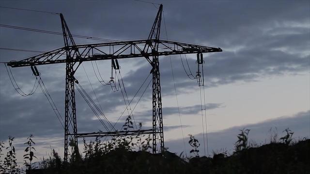 电力无法大量储存，中国电网发那么多电，用不完的电去哪里了？